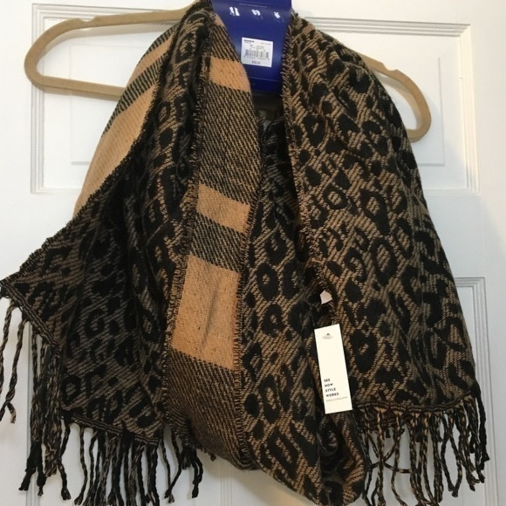 NWT Apt. 9 Animal Print & Plaid Scarf